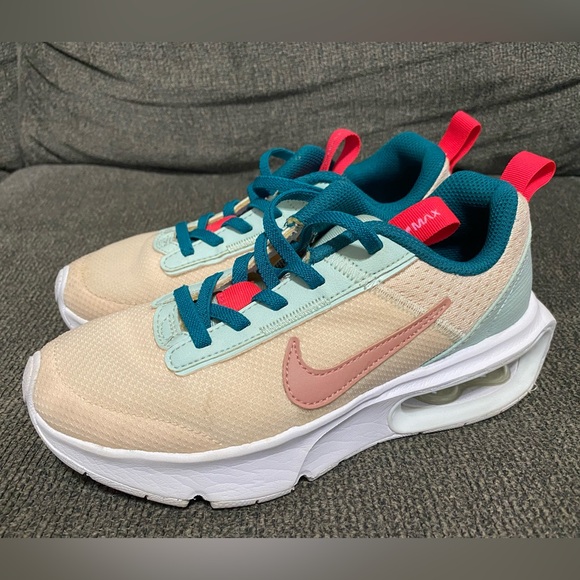 Nike Other - Nike Air Max Intrlk Sneakers Girls size 2